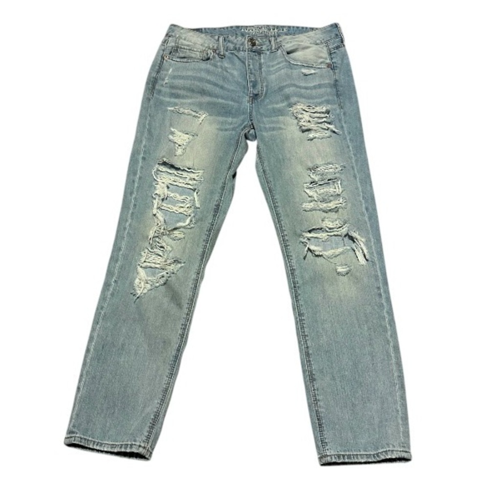 American Eagle outfitters Tomgirl Distressed Jeans Size 8